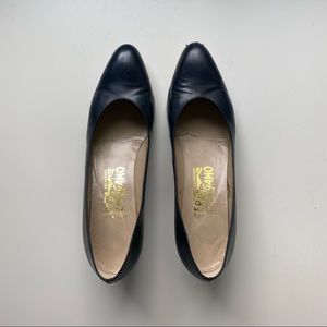 Womens Size 8.5 Made in Italy Ferragamo Heels